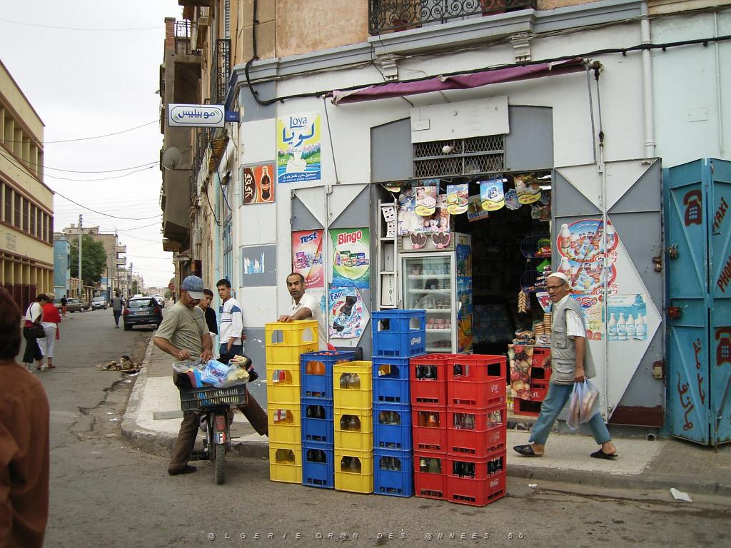 019-ORAN-Juin06-place Noiseux Ex. epicerie CORBI.jpg - Unicode